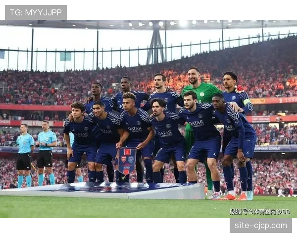 巴黎前场四人组移动体系瓦解切尔西高位防线，克瓦拉茨赫利亚内切创造空间